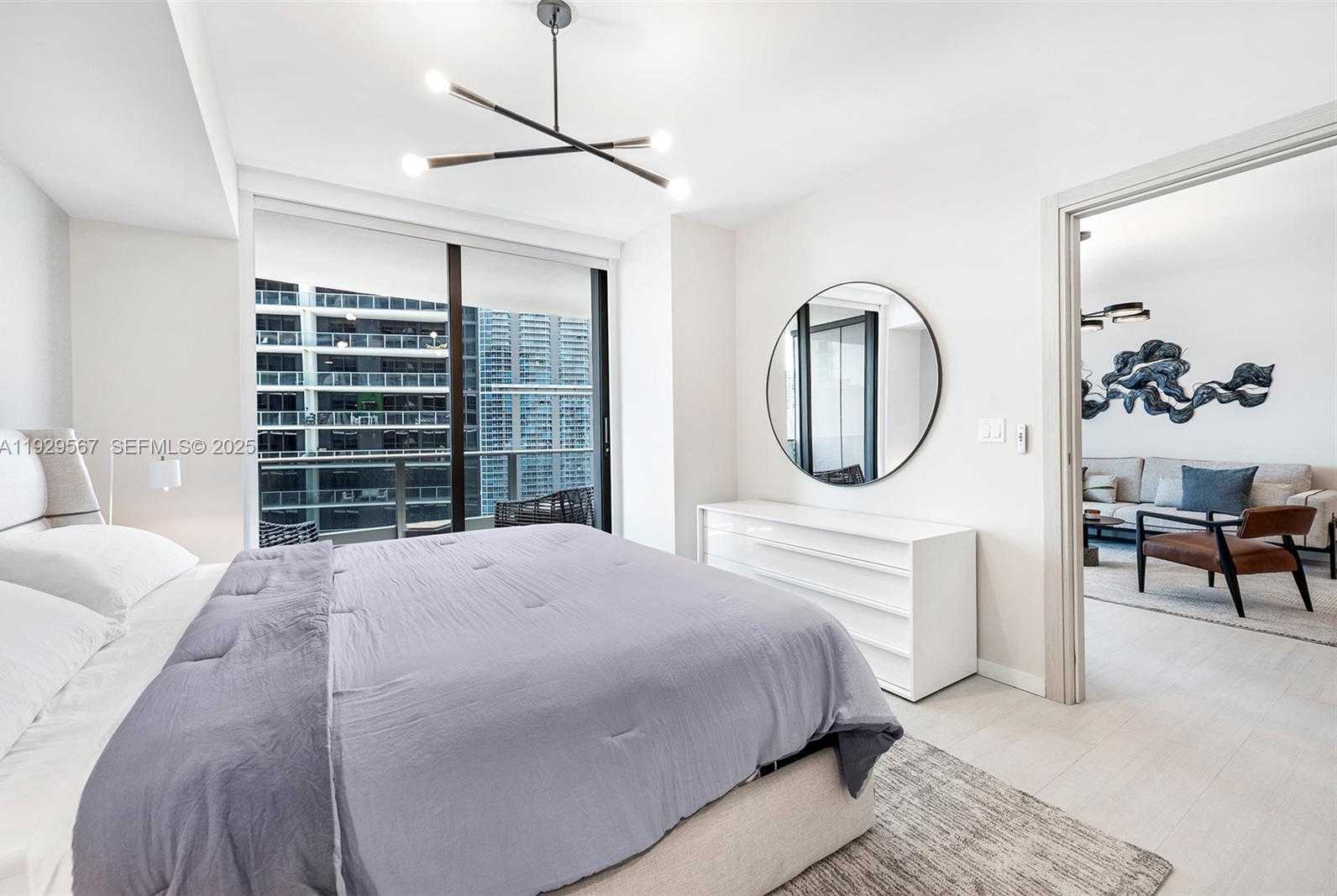 Imagen de Pequeño Objeto