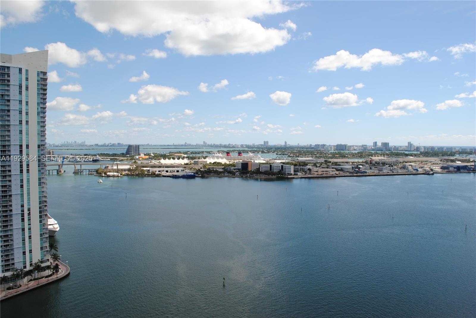 Imagen de Pequeño Objeto