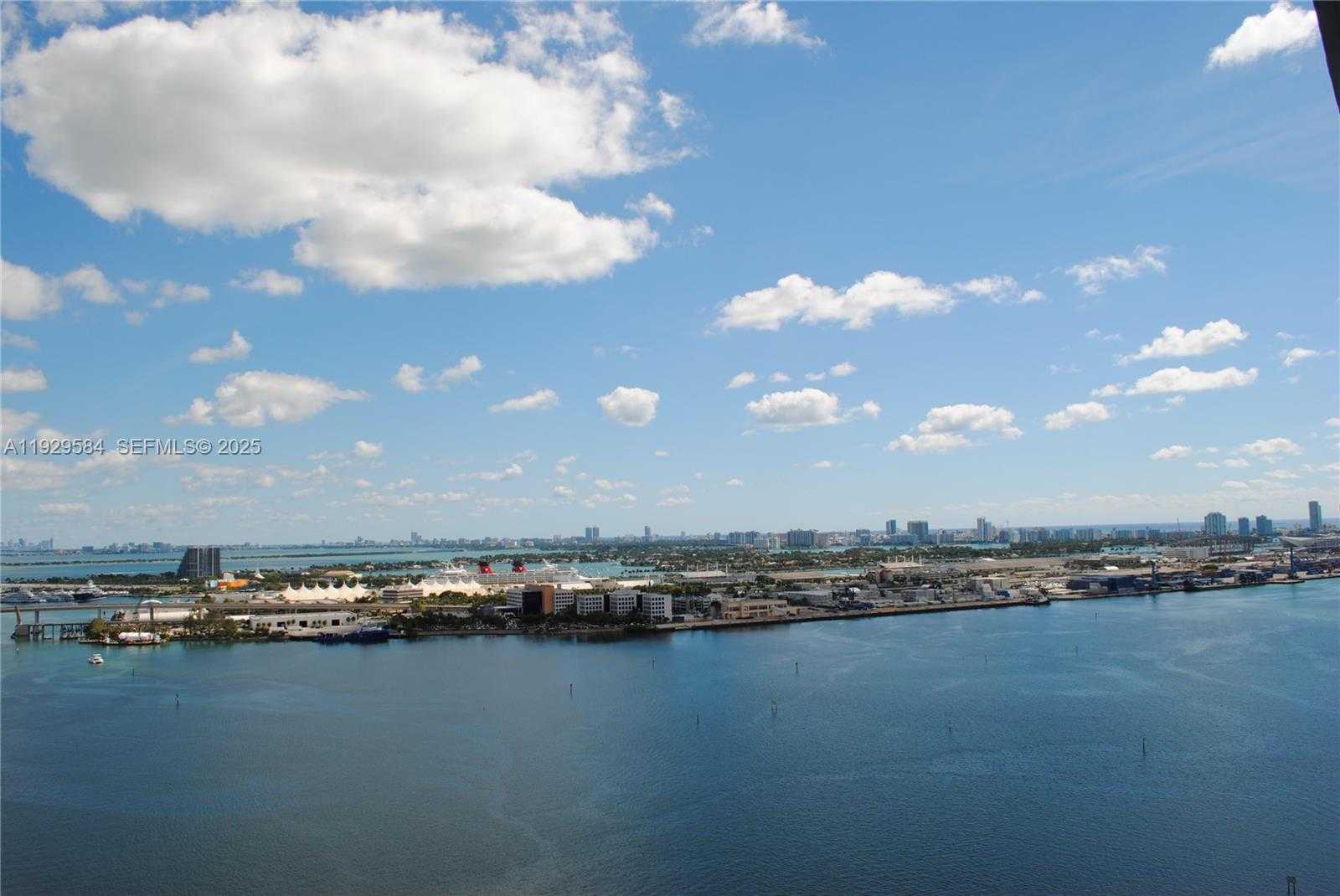 Imagen de Pequeño Objeto