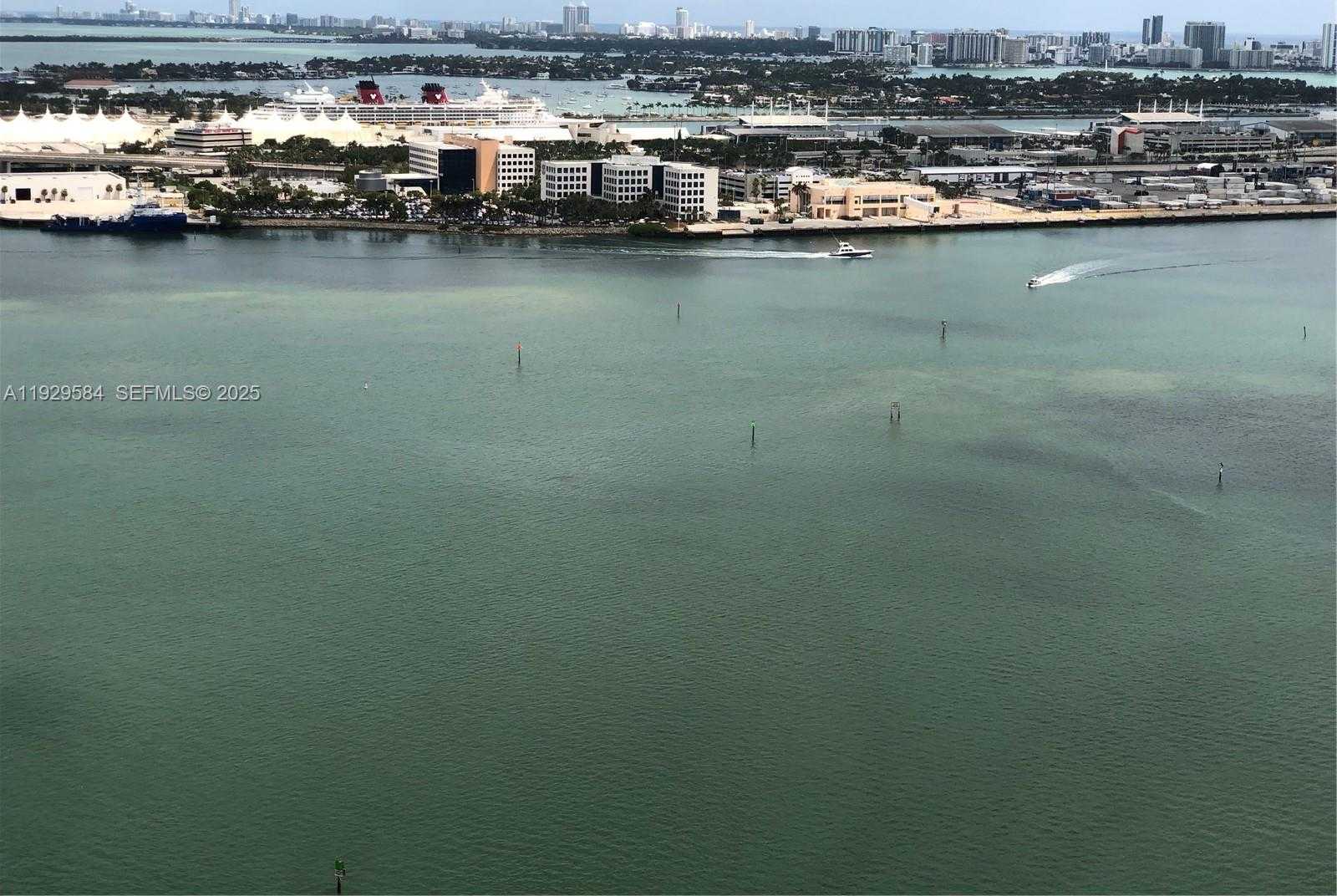 Imagen de Pequeño Objeto