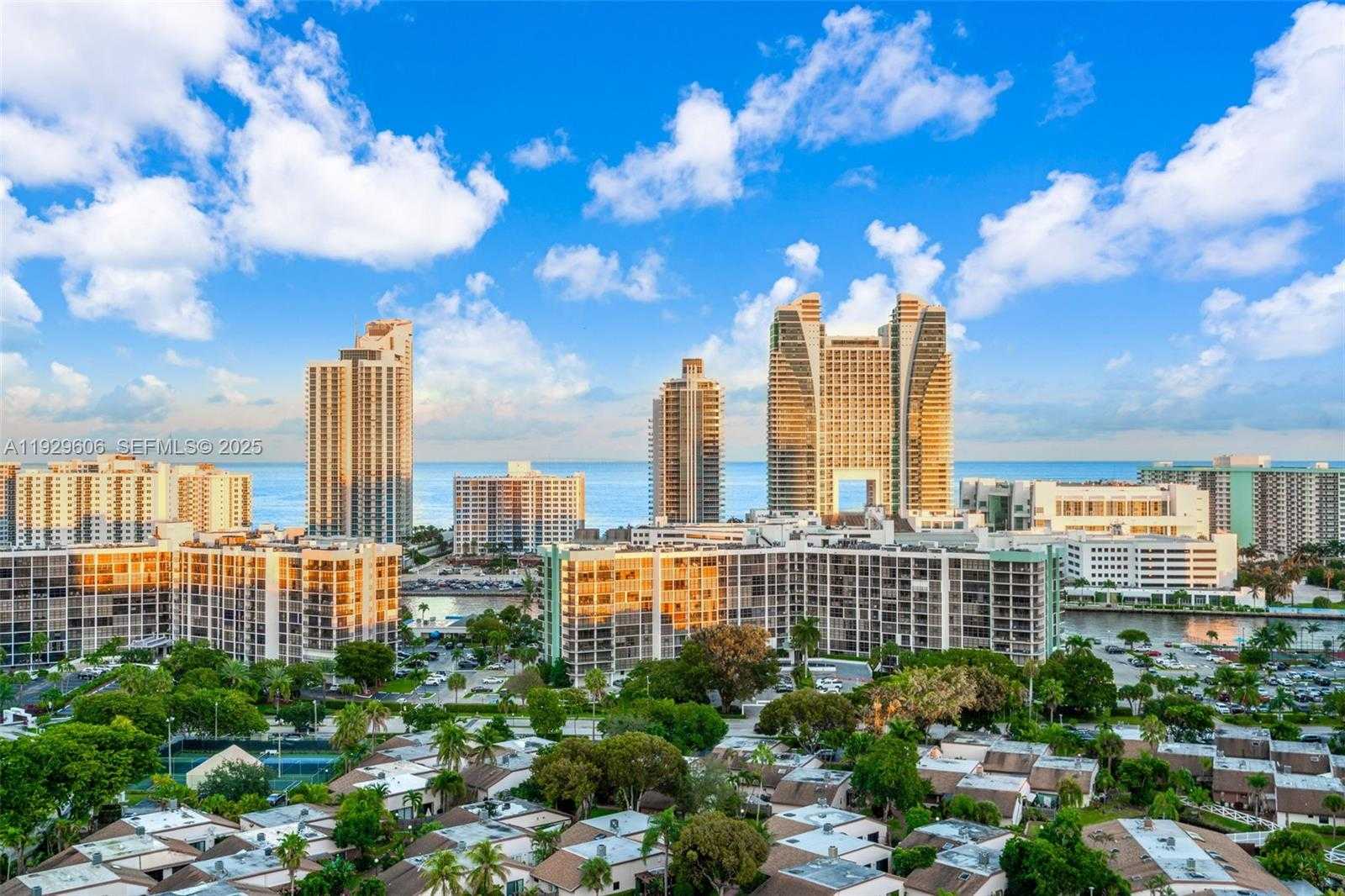 Small Image of 2500 PARKVIEW DR #2102, Hallandale Beach Number 1