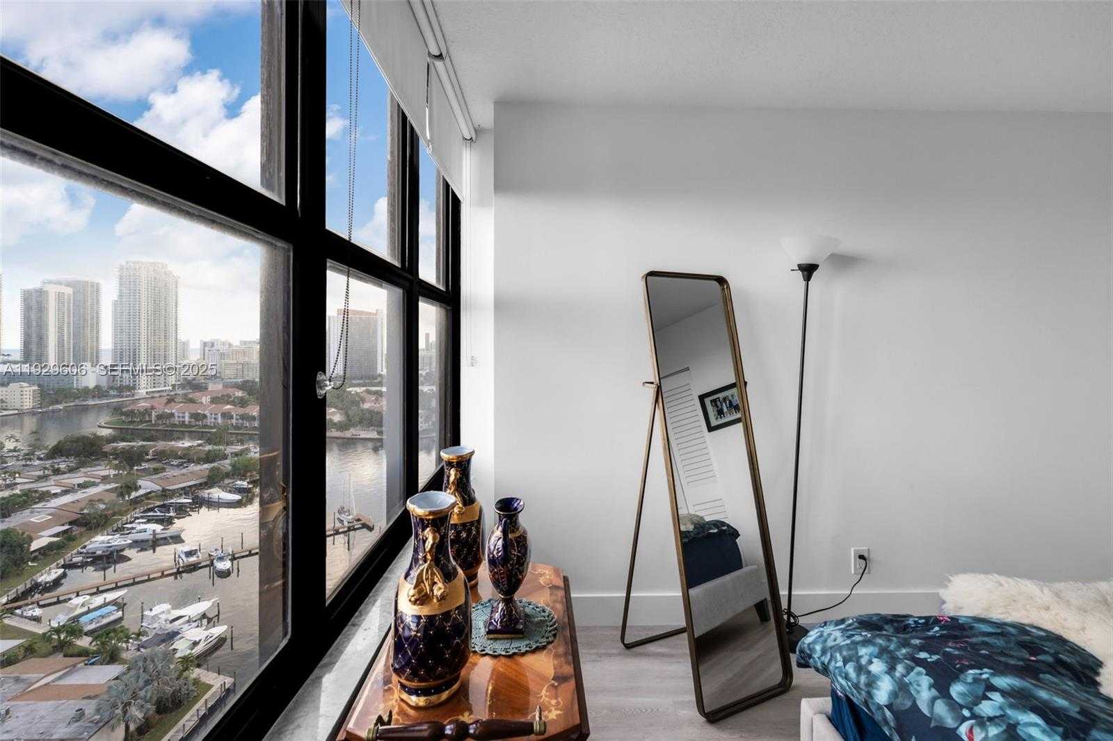 Small Image of 2500 PARKVIEW DR #2102, Hallandale Beach Number 24