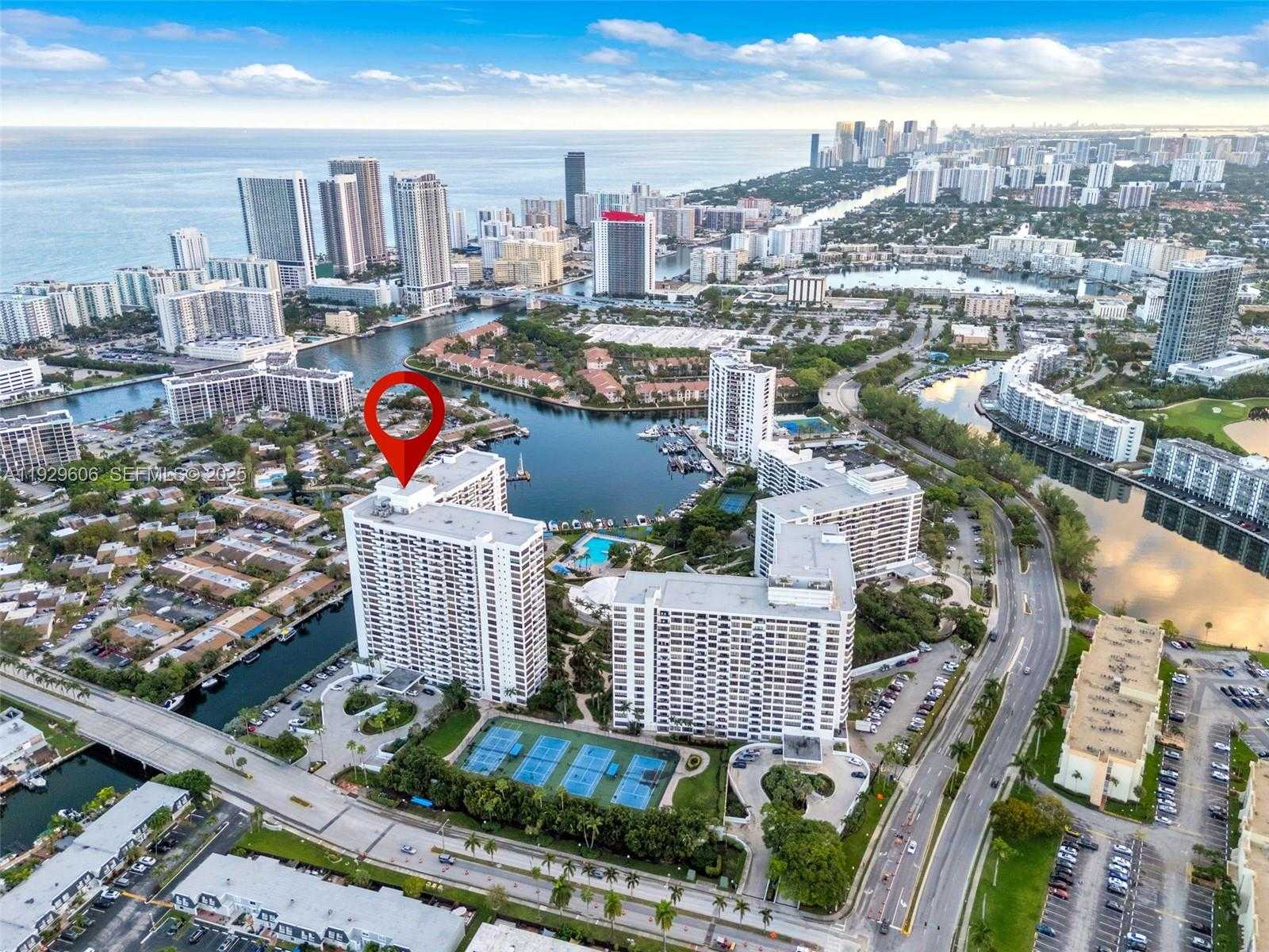 Small Image of 2500 PARKVIEW DR #2102, Hallandale Beach Number 37