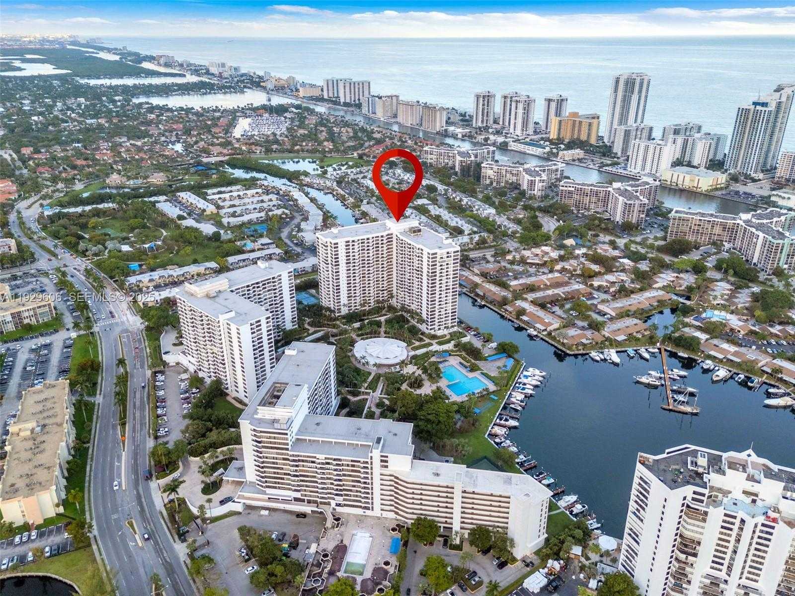 Small Image of 2500 PARKVIEW DR #2102, Hallandale Beach Number 38