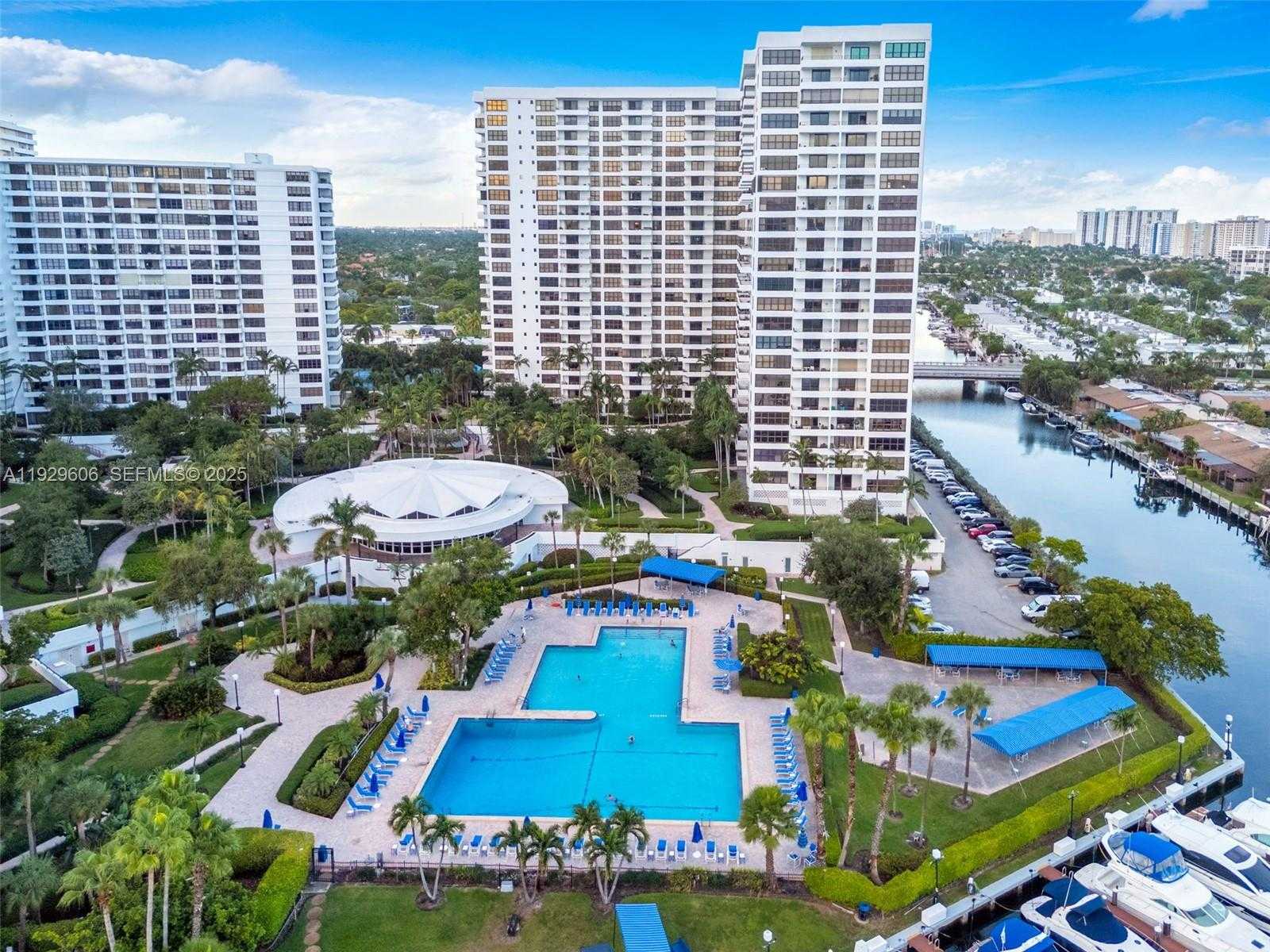 Small Image of 2500 PARKVIEW DR #2102, Hallandale Beach Number 40