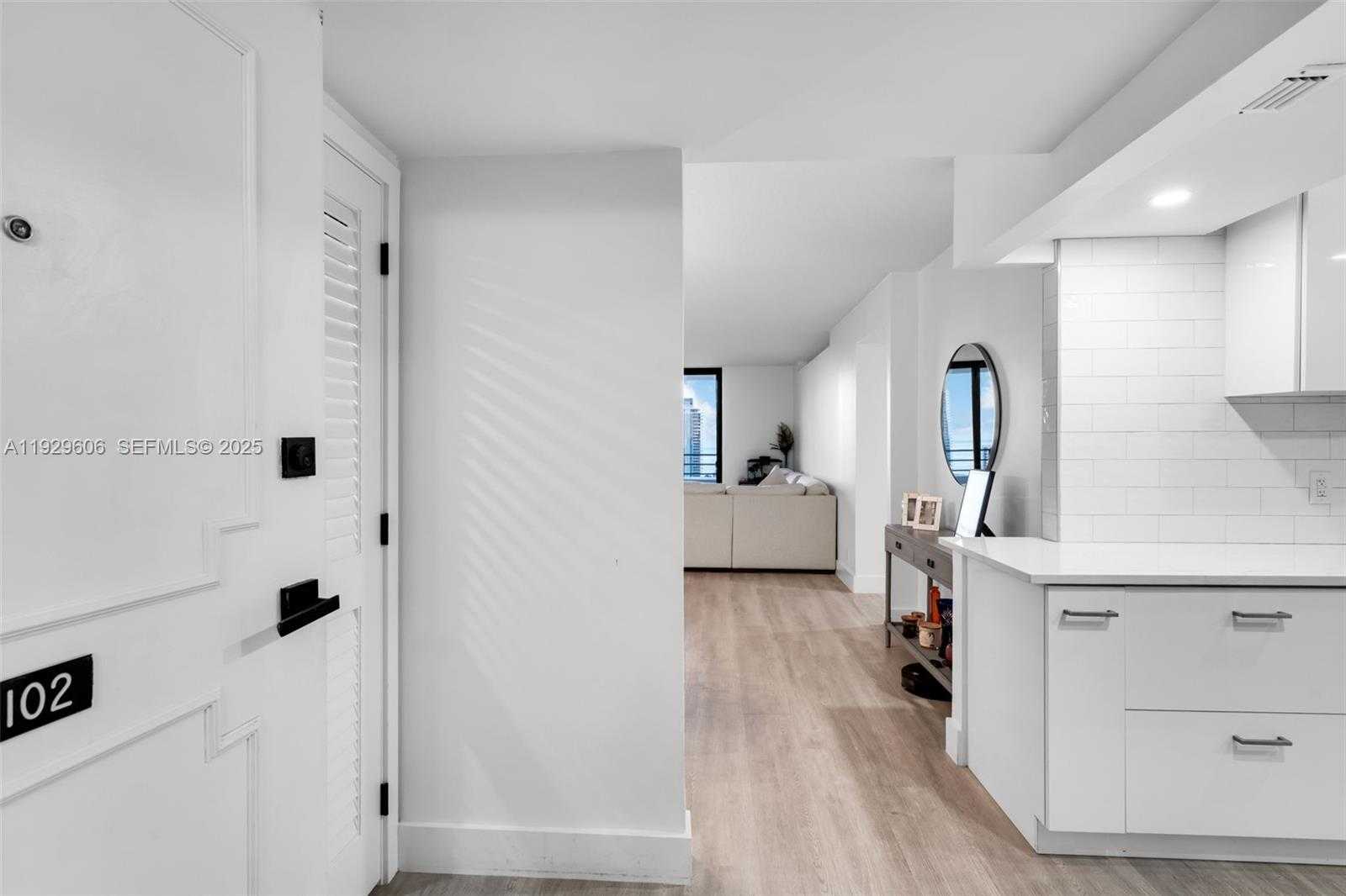 Small Image of 2500 PARKVIEW DR #2102, Hallandale Beach Number 45