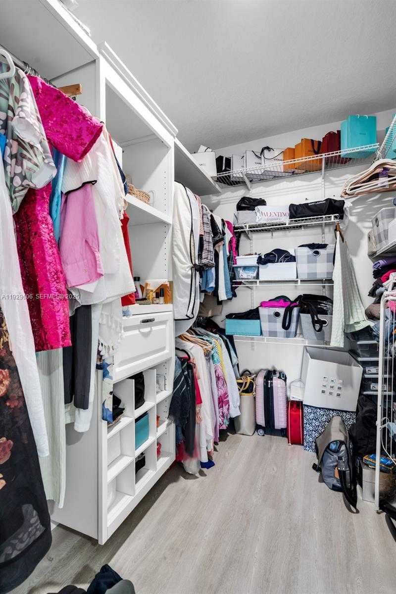 Small Image of 2500 PARKVIEW DR #2102, Hallandale Beach Number 46