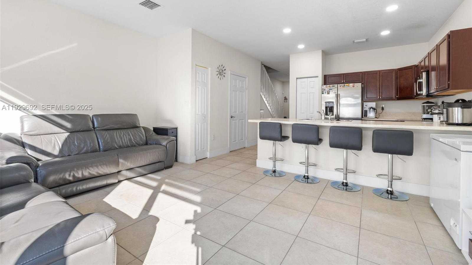 Small Image of 3272 WEST 92ND PL, Hialeah Number 13