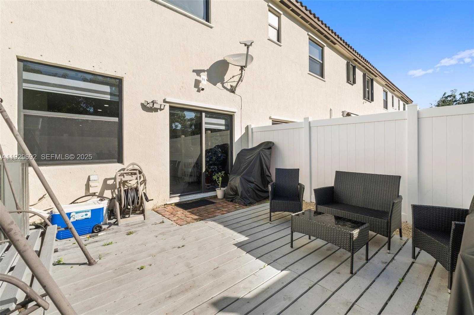 Small Image of 3272 WEST 92ND PL, Hialeah Number 15