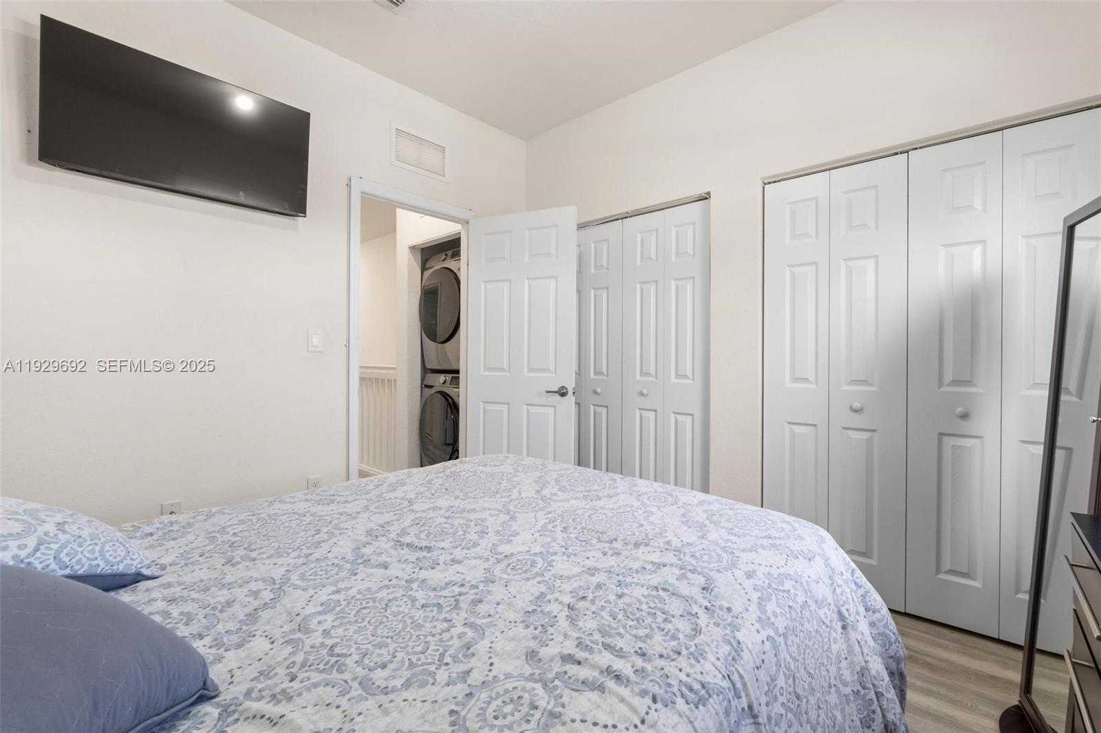 Small Image of 3272 WEST 92ND PL, Hialeah Number 25