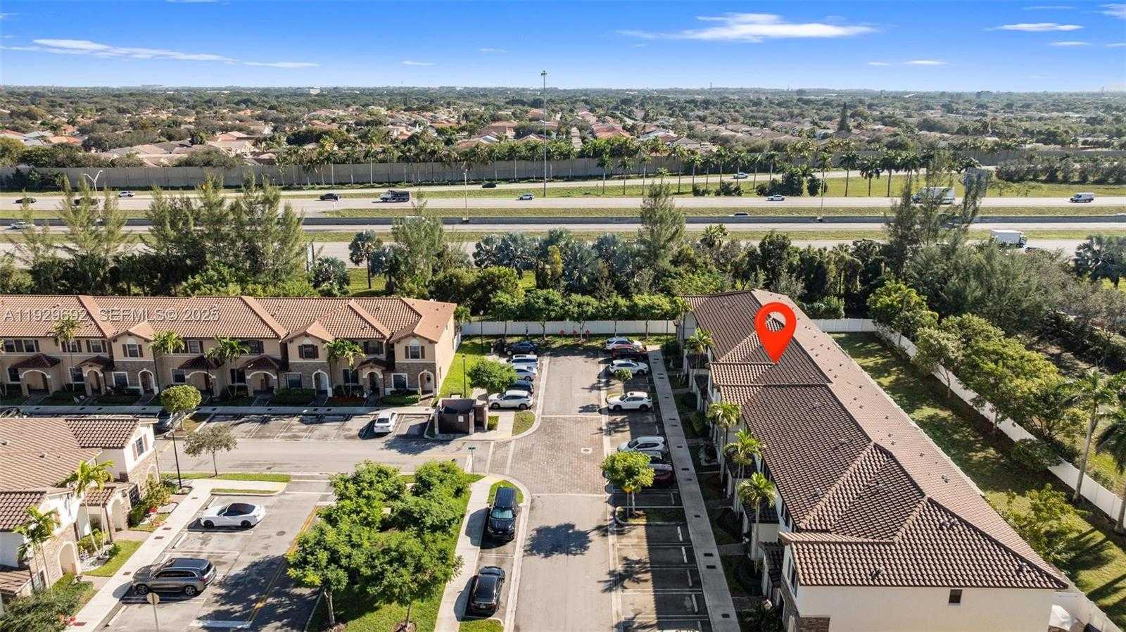 Small Image of 3272 WEST 92ND PL, Hialeah Number 28