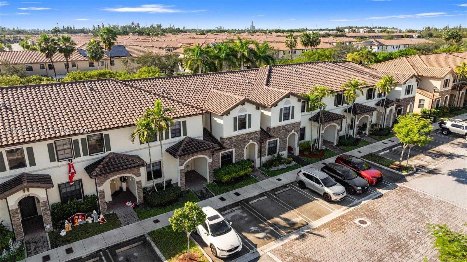 Small Image of 3272 WEST 92ND PL, Hialeah Number 30