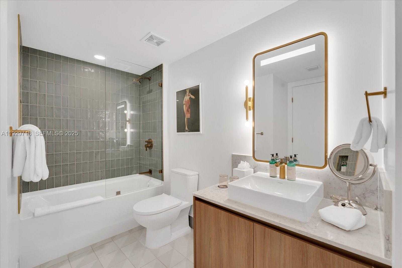 Small Image of 159 NORTH EAST 6TH ST #3811, Miami Number 14