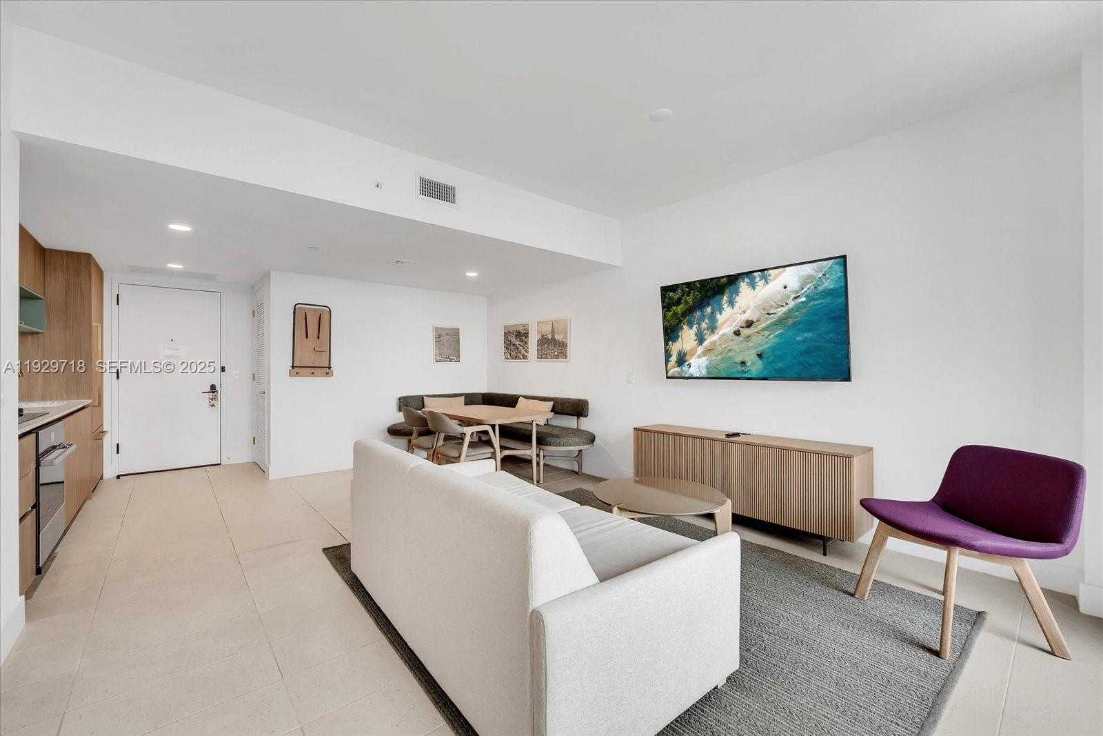 Small Image of 159 NORTH EAST 6TH ST #3811, Miami Number 4