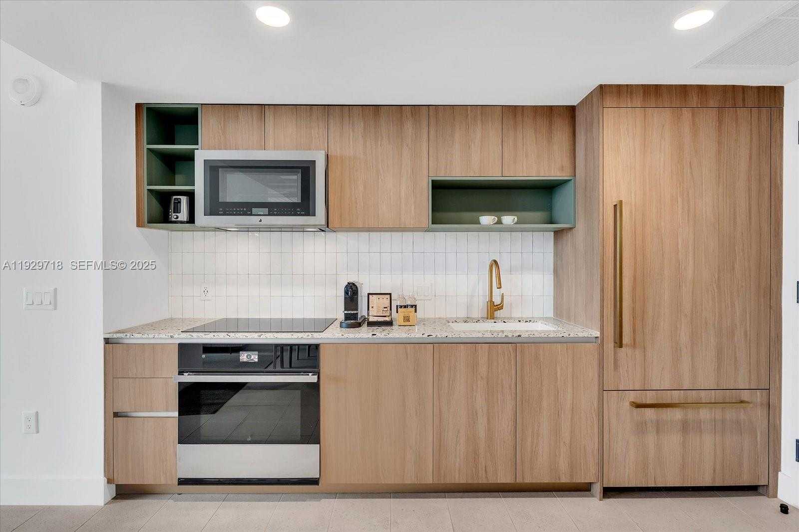 Small Image of 159 NORTH EAST 6TH ST #3811, Miami Number 8