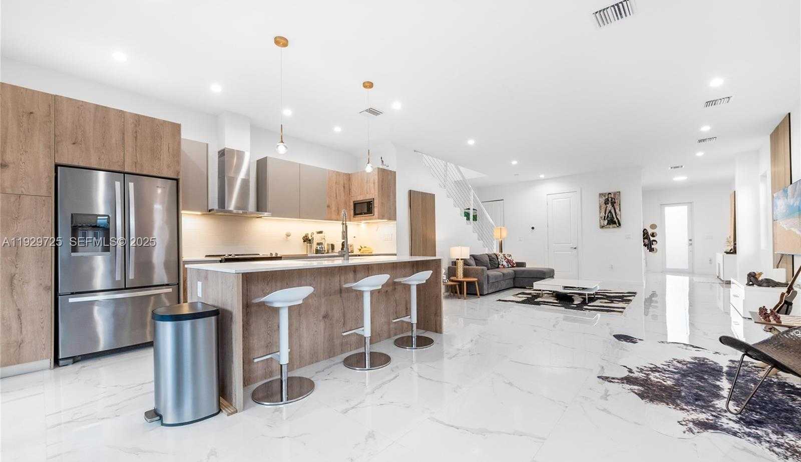 Imagen de Pequeño Objeto