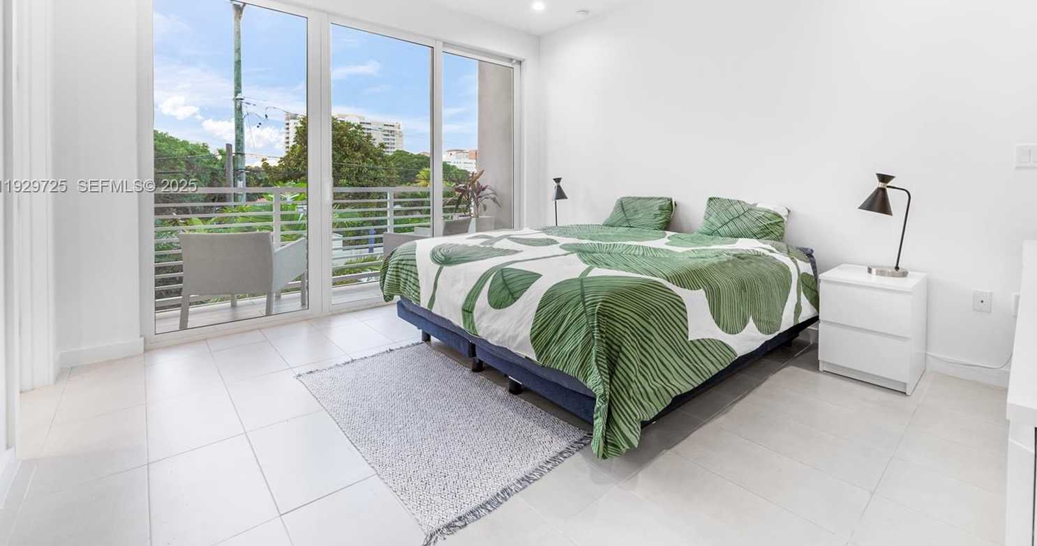 Imagen de Pequeño Objeto