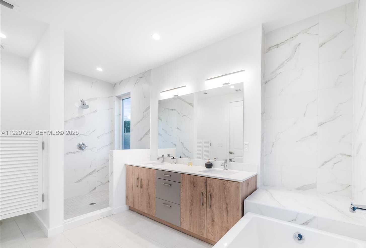 Imagen de Pequeño Objeto