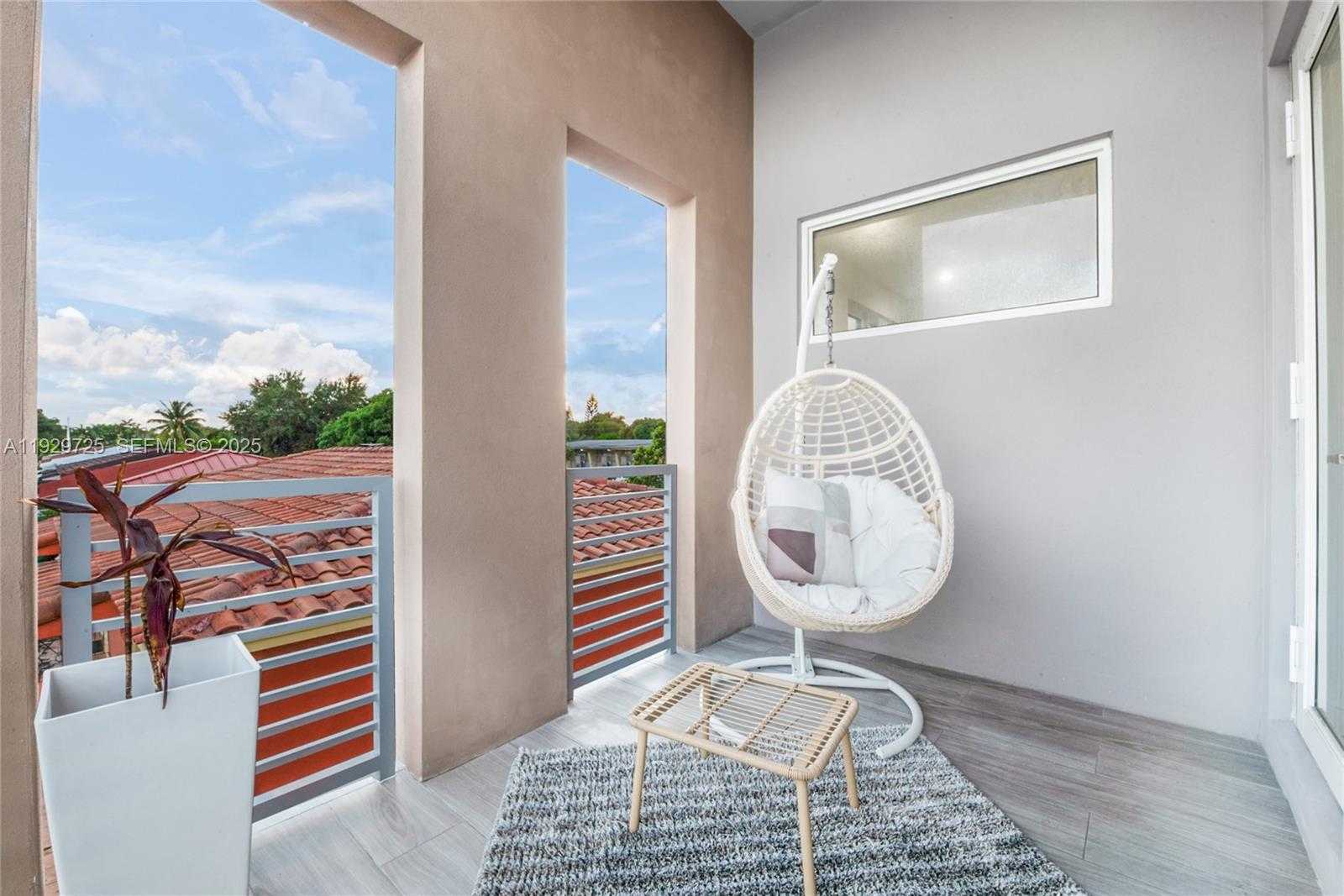 Imagen de Pequeño Objeto