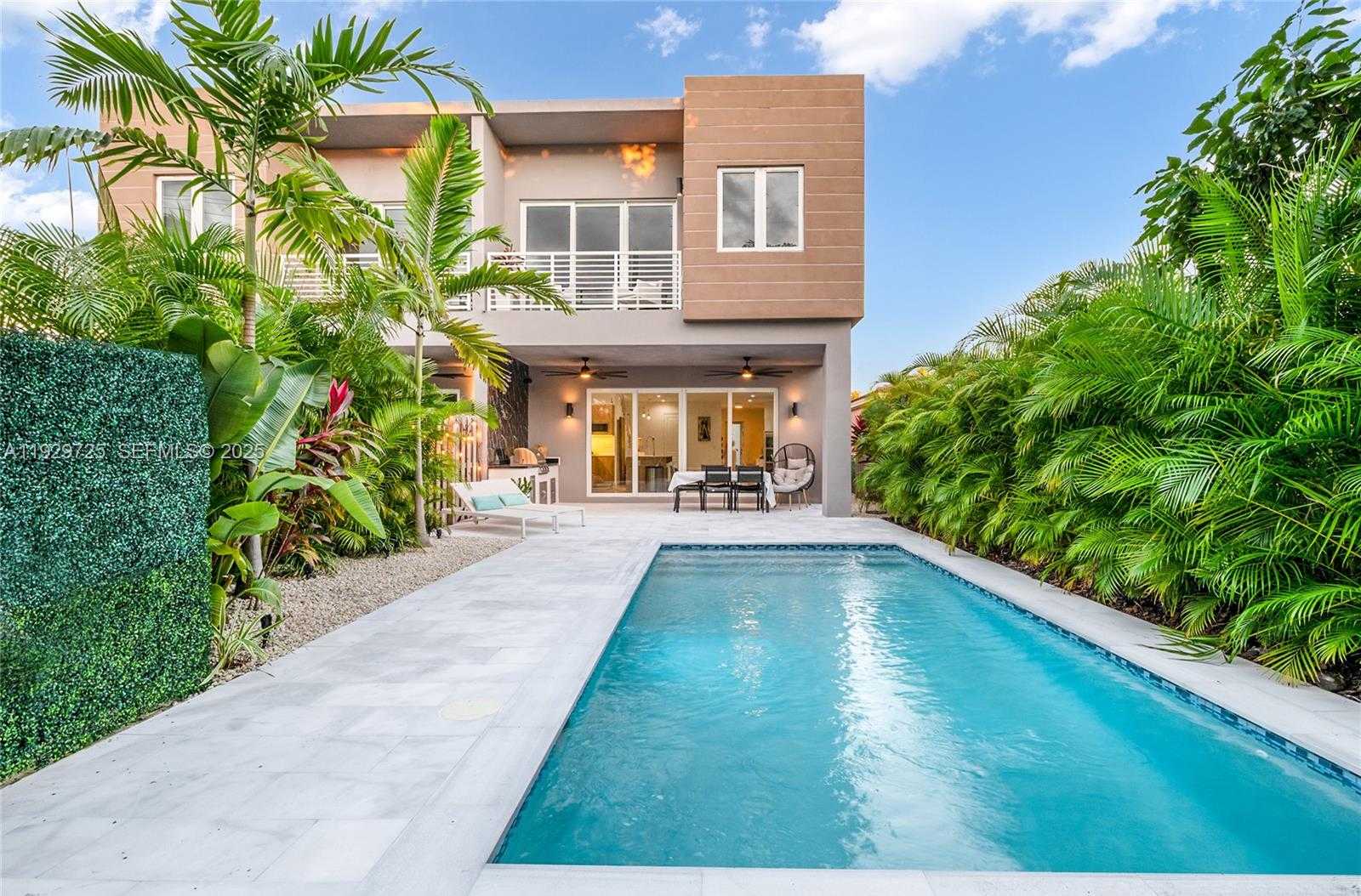 Imagen de Pequeño Objeto