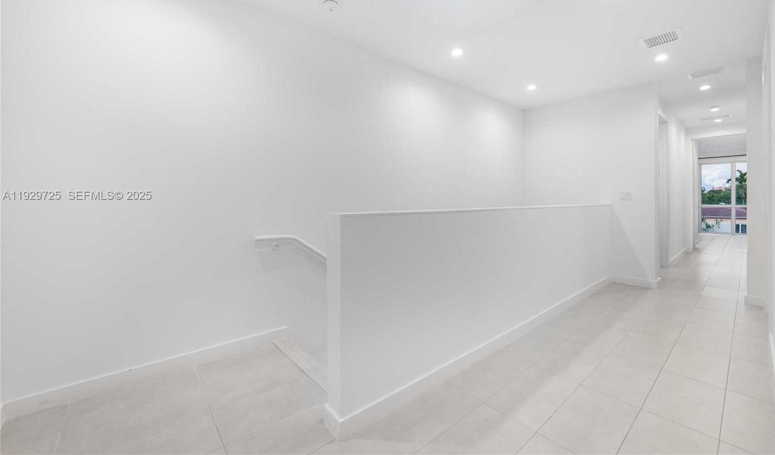 Imagen de Pequeño Objeto