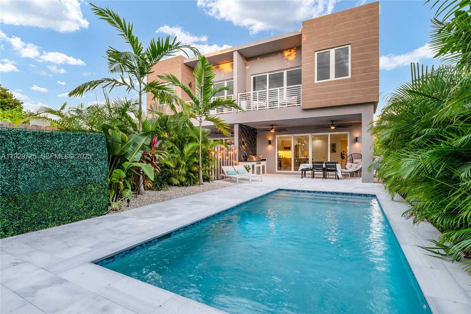 Imagen de Pequeño Objeto