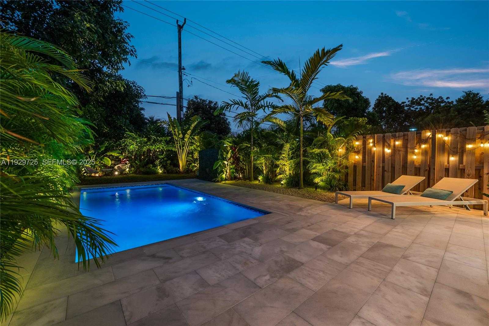 Imagen de Pequeño Objeto