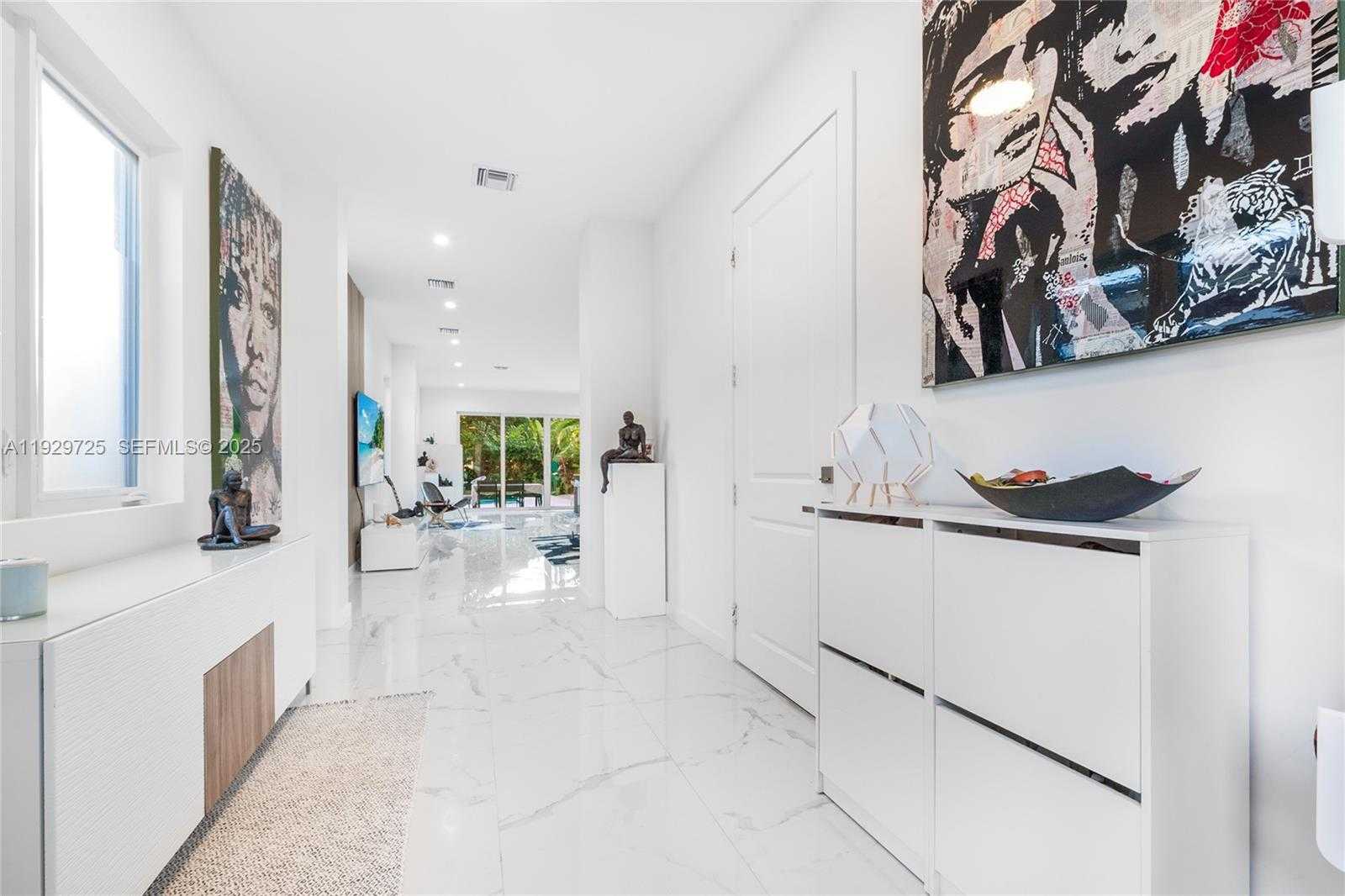 Imagen de Pequeño Objeto