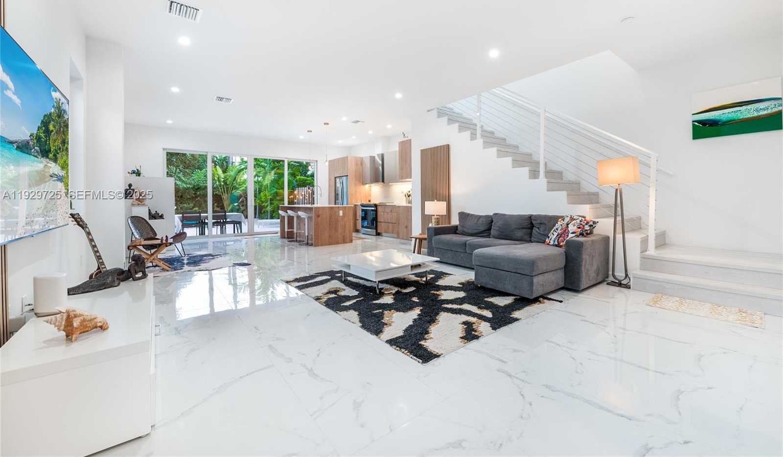 Imagen de Pequeño Objeto