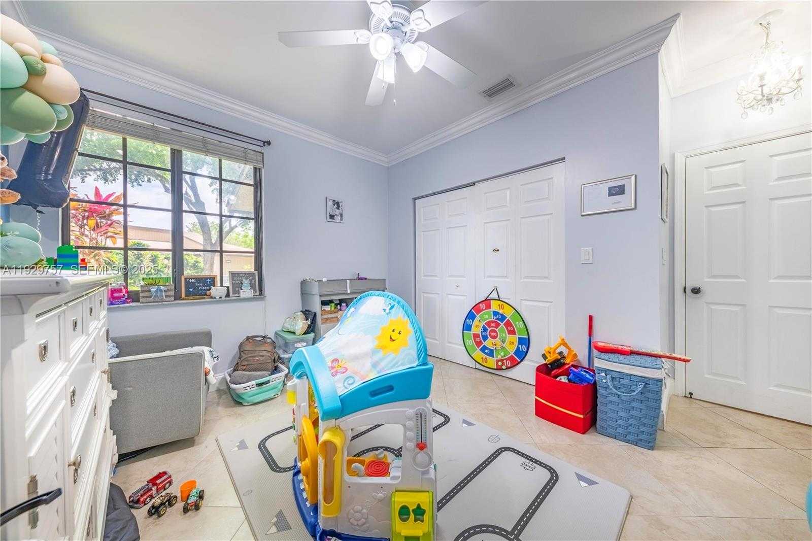 Small Image of 8097 ROYAL PALM CIR, Tamarac Number 27