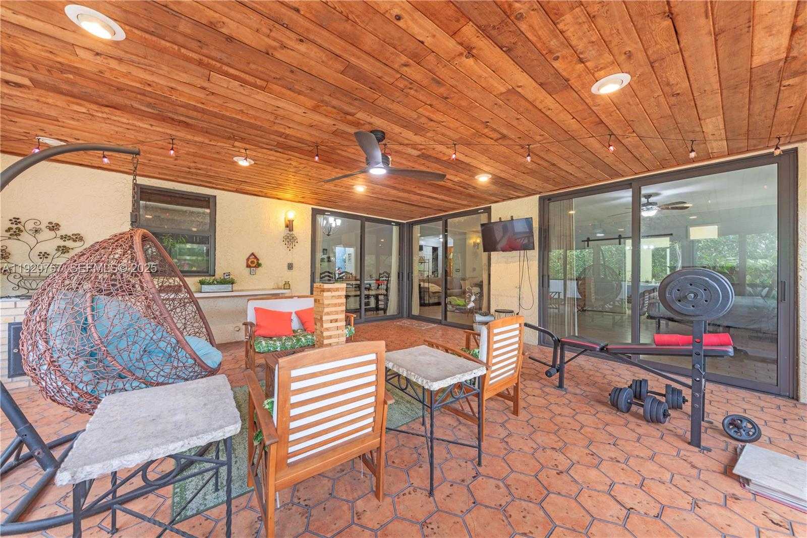 Small Image of 8097 ROYAL PALM CIR, Tamarac Number 32