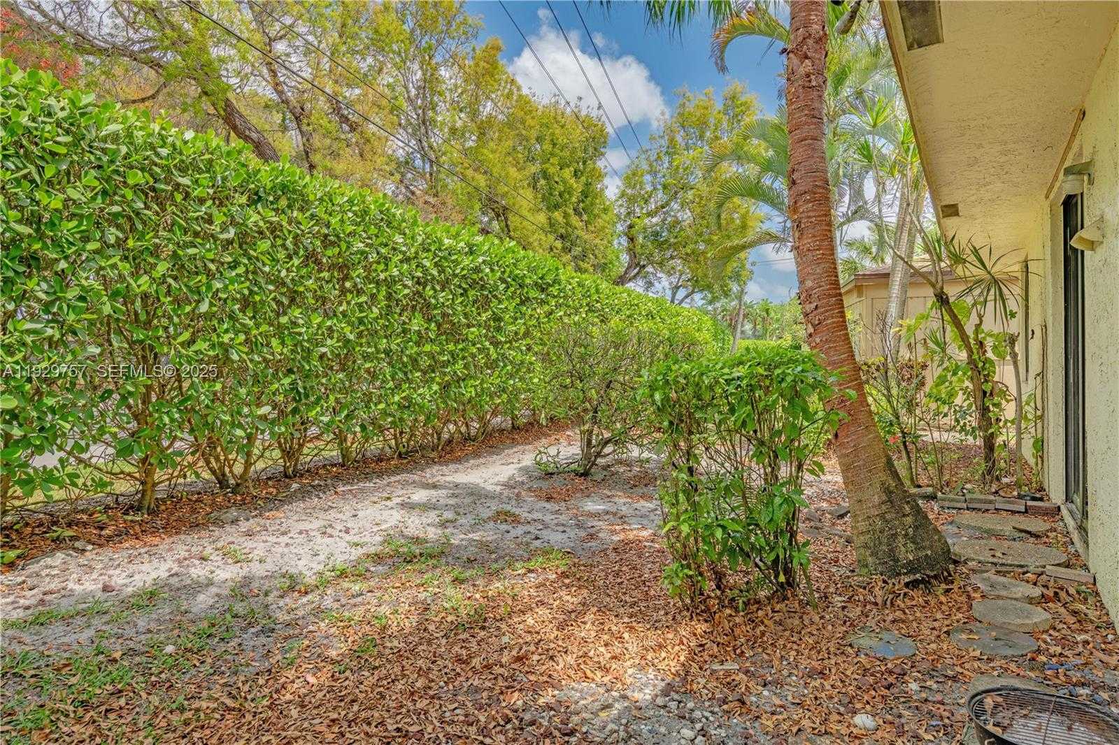 Small Image of 8097 ROYAL PALM CIR, Tamarac Number 37