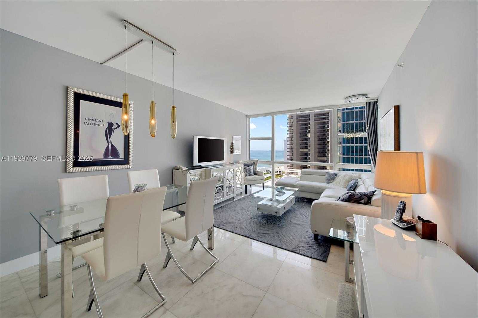 Small Image of 6801 COLLINS AVE #1110 (Door 1106), Miami Beach Number 12