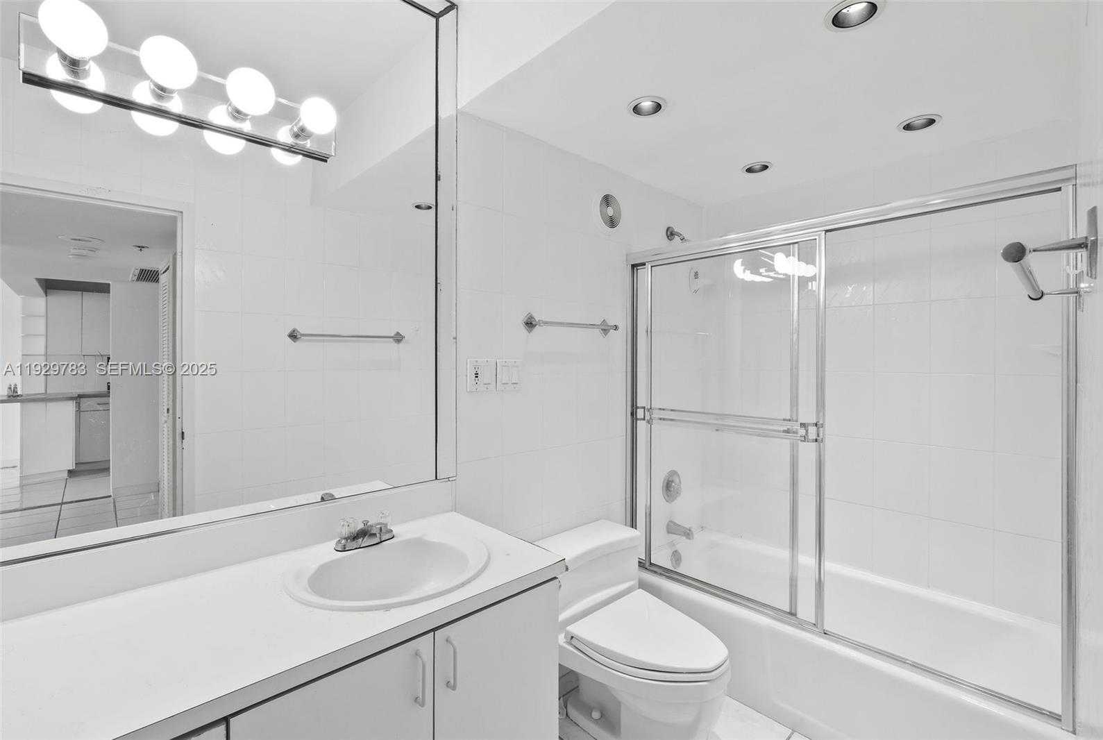 Small Image of 100 LINCOLN RD #1444, Miami Beach Number 24