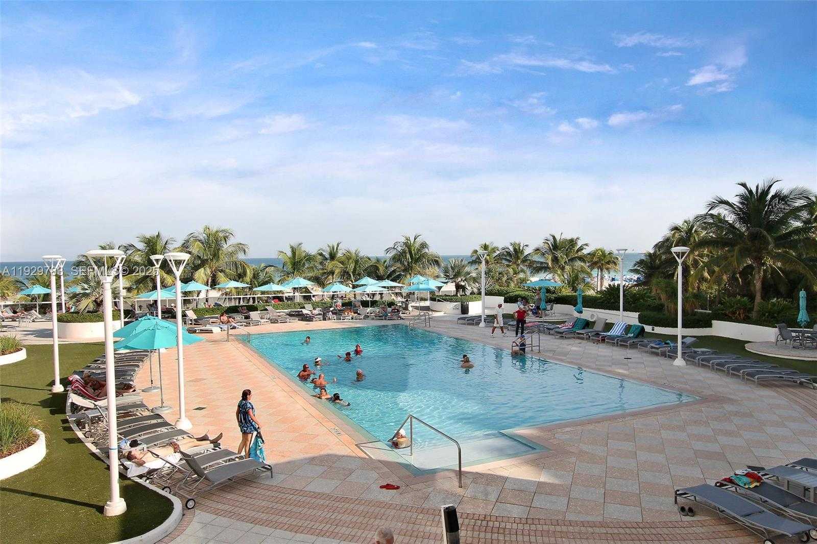 Small Image of 100 LINCOLN RD #1444, Miami Beach Number 37