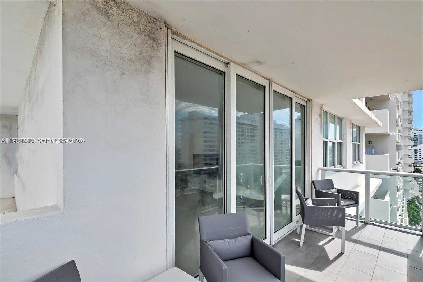 Small Image of 5601 COLLINS AVE #925, Miami Beach Number 3