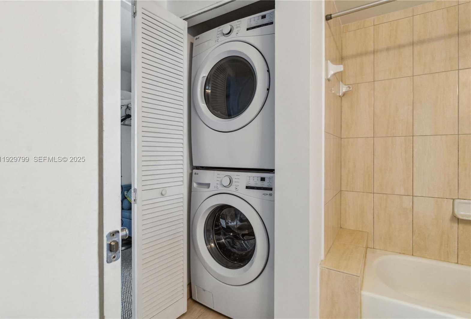 Small Image of 1750 NORTH BAYSHORE DR #4604, Miami Number 11