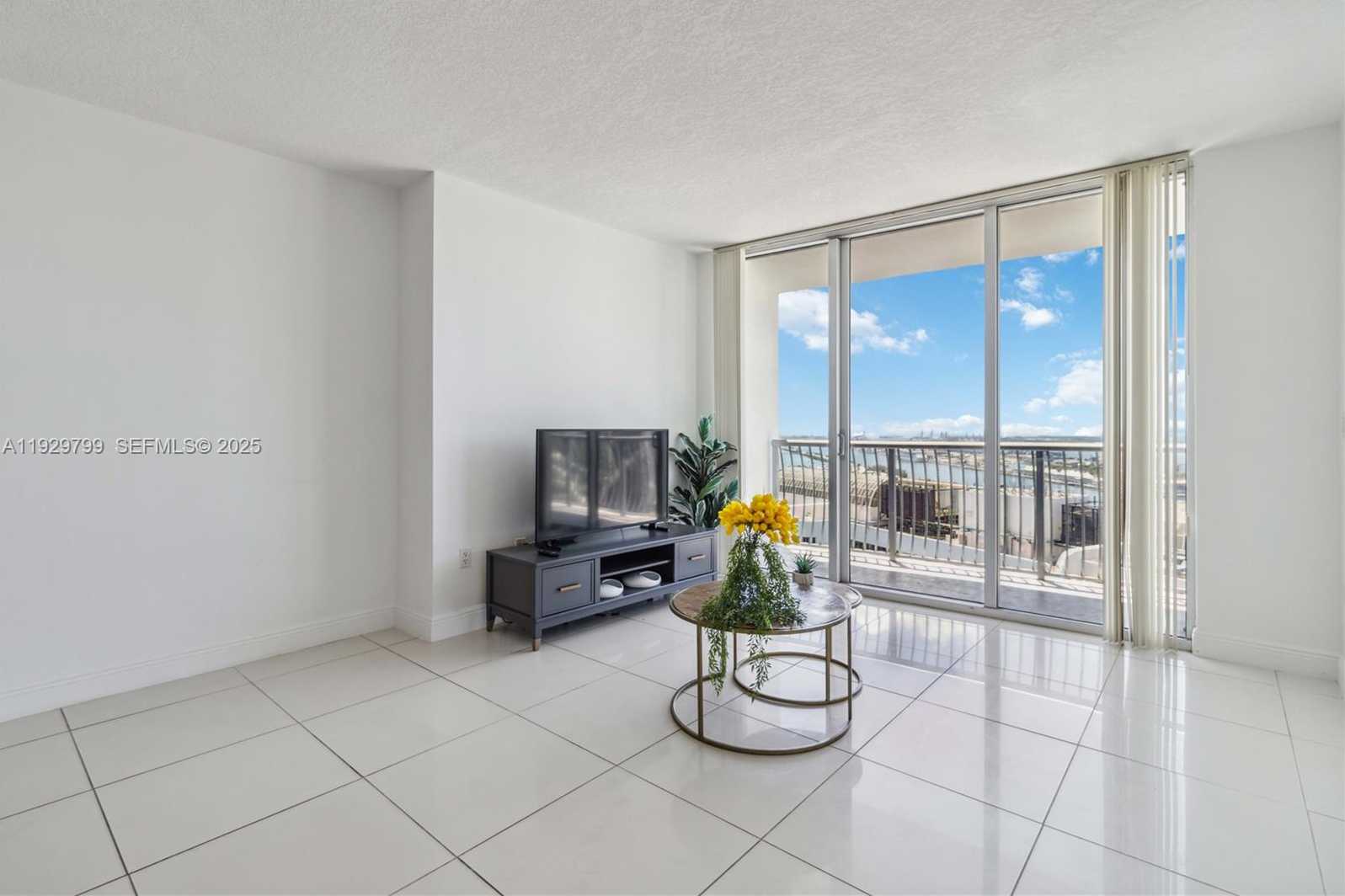 Small Image of 1750 NORTH BAYSHORE DR #4604, Miami Number 3