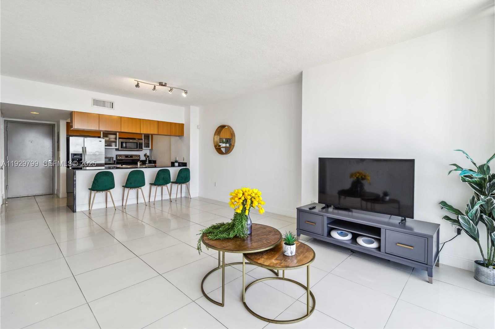 Small Image of 1750 NORTH BAYSHORE DR #4604, Miami Number 5