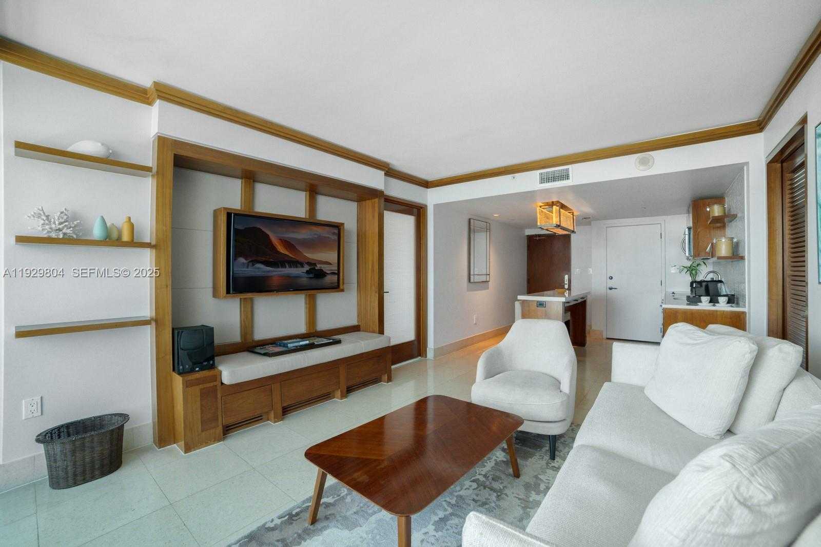 Small Image of 6801 COLLINS AVE #914, Miami Beach Number 13