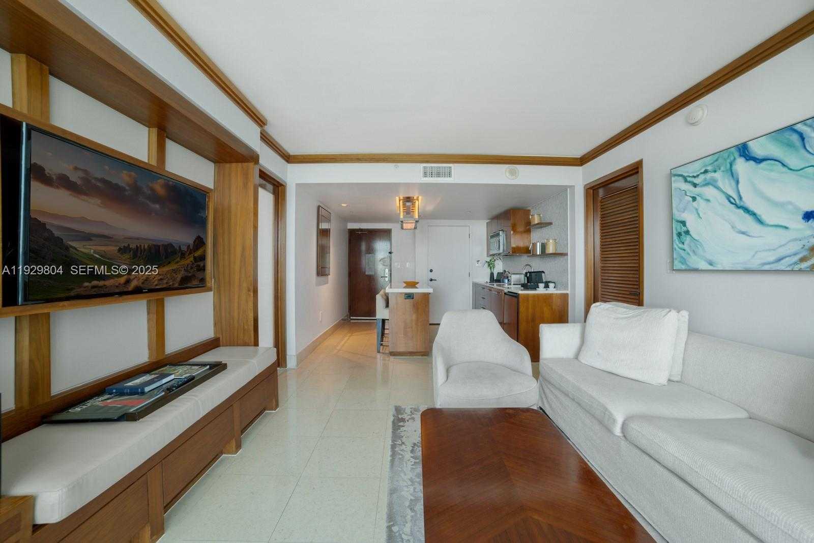 Small Image of 6801 COLLINS AVE #914, Miami Beach Number 14