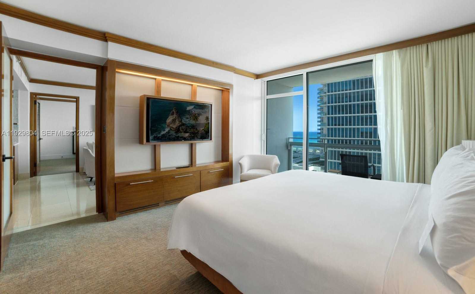 Small Image of 6801 COLLINS AVE #914, Miami Beach Number 17