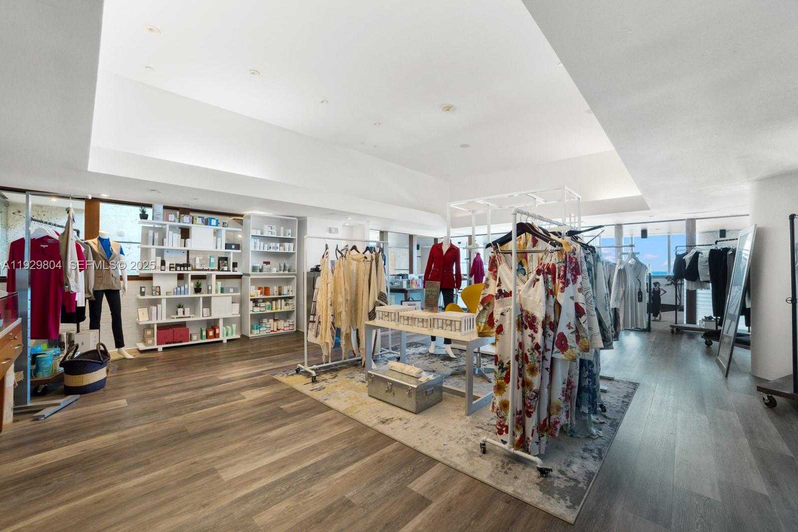 Small Image of 6801 COLLINS AVE #914, Miami Beach Number 25