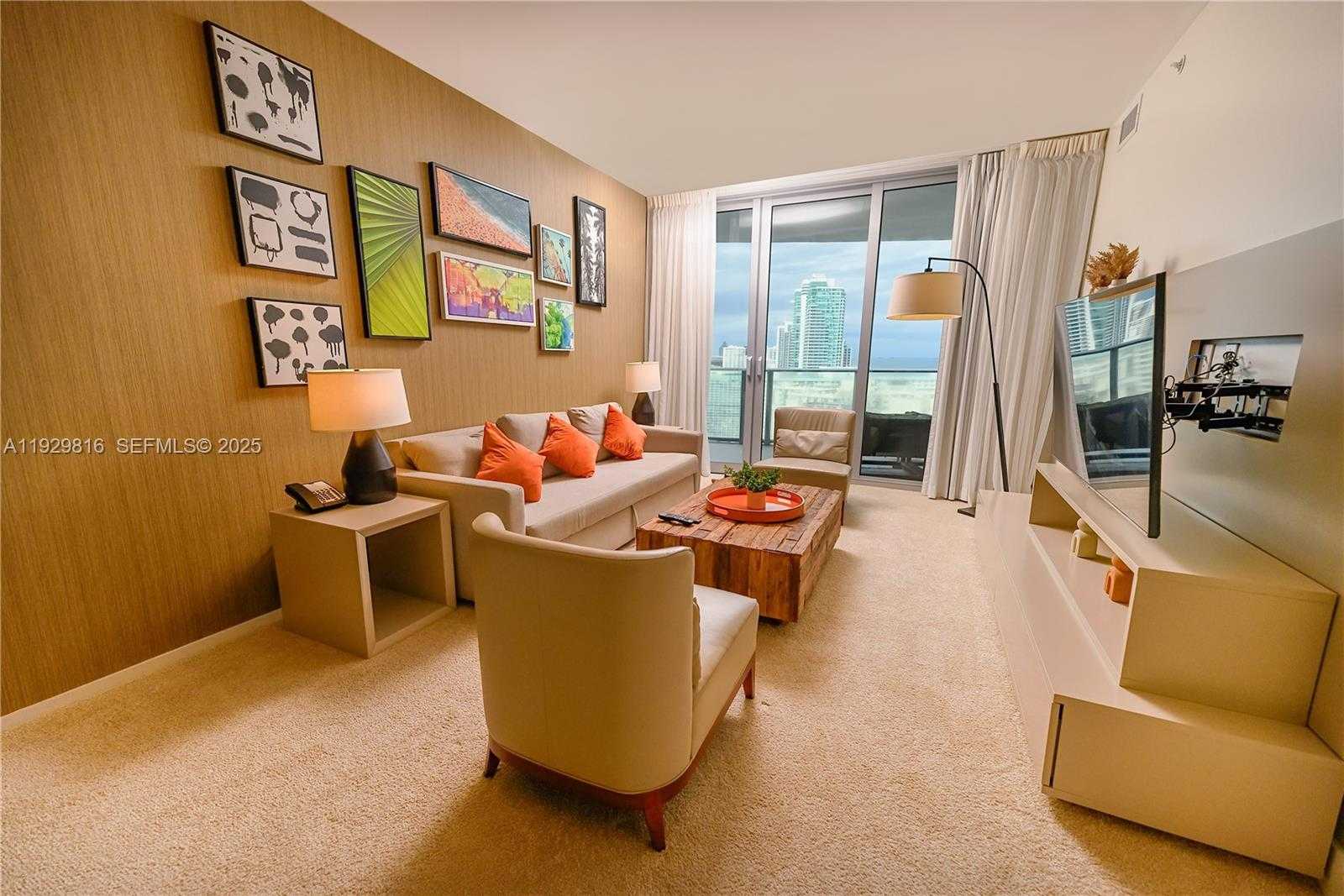 Imagen de Pequeño Objeto