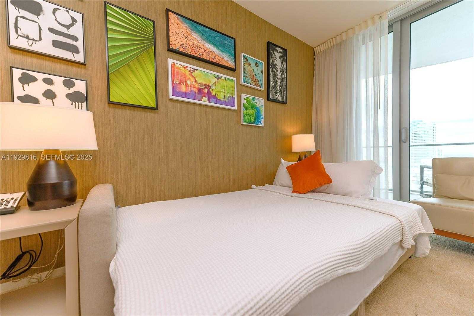 Imagen de Pequeño Objeto