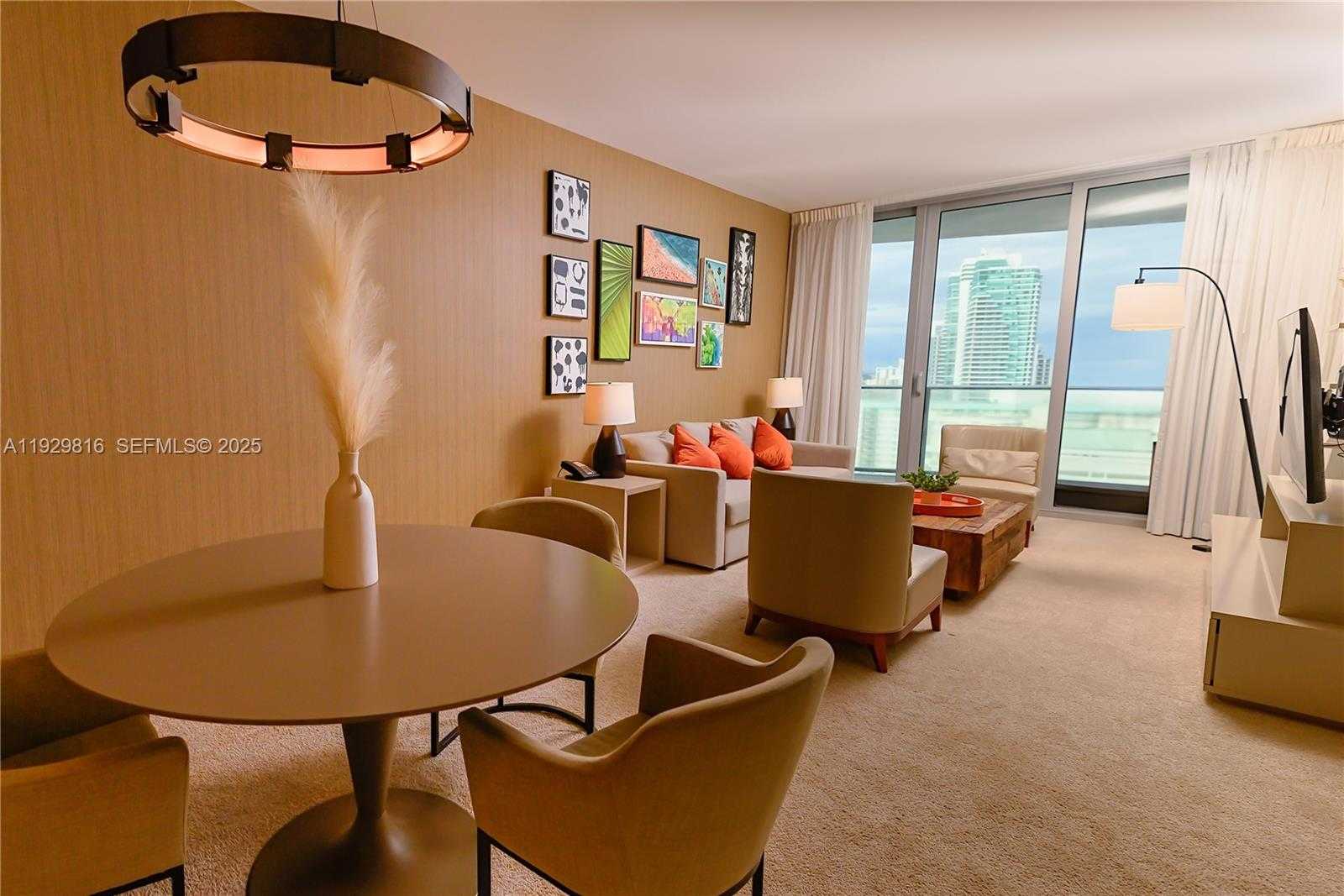 Imagen de Pequeño Objeto