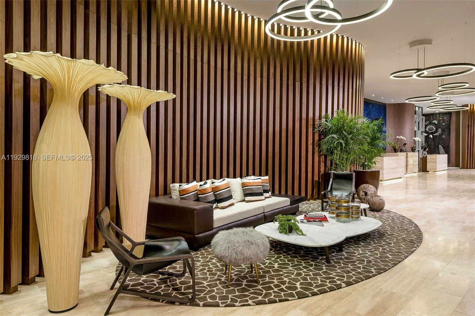 Imagen de Pequeño Objeto