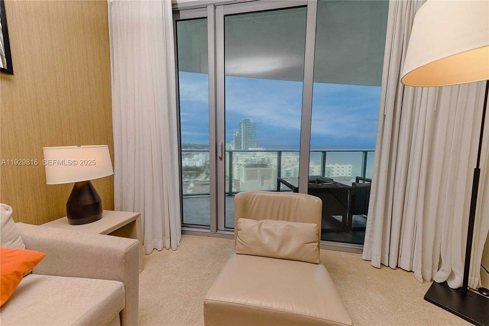 Imagen de Pequeño Objeto