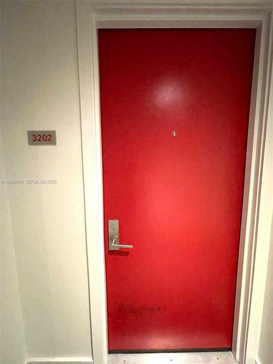 Imagen de Pequeño Objeto