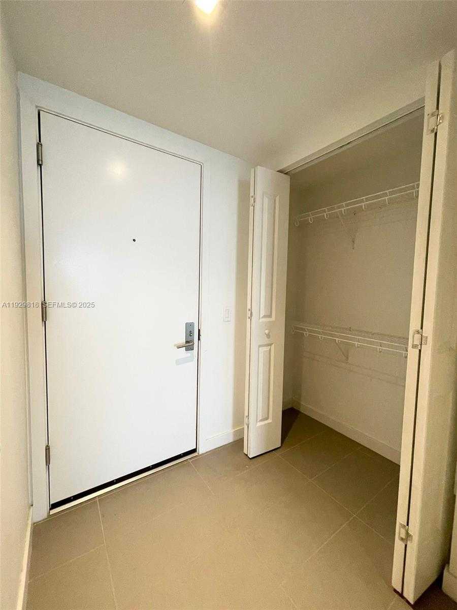 Imagen de Pequeño Objeto